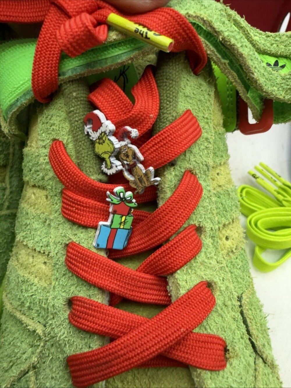 Adidas Forum Low the Grinch OPT1 Size 8 Men Size 9 Women’s - Picture 7 of 16